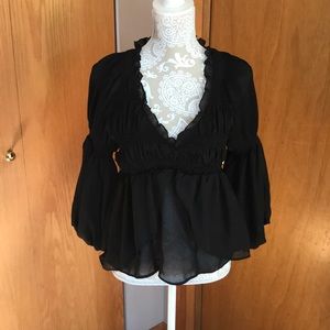 NWT Romeo & Juliet Couture blouse. Size L